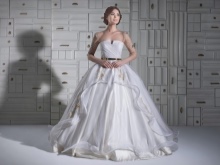 Magnifique robe de mariée à manches transparentes