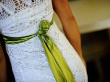 Robe de mariée en crochet tricotée Chi Krnets vue de dos