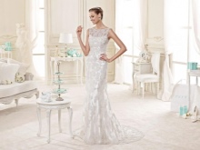 Robe de mariée en dentelle Nicole Fashion Group