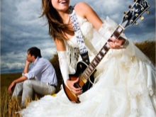 Robe de mariée blanche dans le style du rock