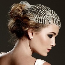 Coiffure de mariée dans le style des années 20