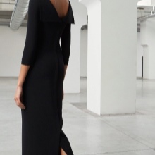 Robe de soirée noire à dos nu