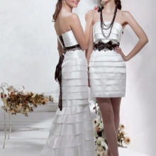 Robe de mariée avec une jupe amovible