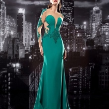 Robe de soirée en dentelle à manches longues