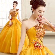 Robe du soir jaune duveteuse de Chine