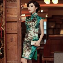 Robe courte qipao sans manches