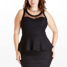 Robe avec une basque pour le personnage Poire (triangle)