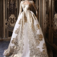 Robe de mariée baroque avec application dorée