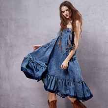 La robe dans le style de boho jeans court