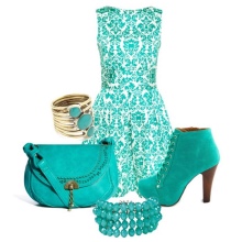 Robe en dentelle verte avec accessoires verts