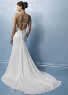 Entrelacement à l'arrière de la robe de mariée