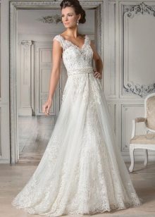Robe de mariée à bretelles élégantes