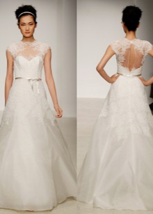 Robe de mariée ouverte avec corset