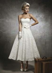 Robe de mariée courte avec une jupe longue