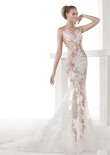 Belle robe transparente pour la mariée