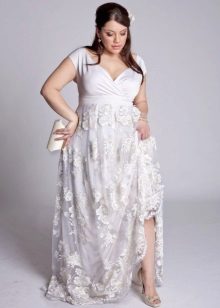 Robe de mariée pour une fille pleine avec des hanches luxuriantes