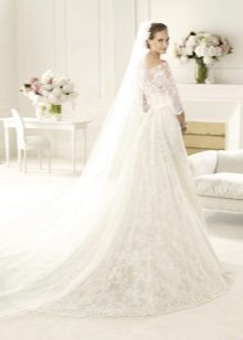 Robe de mariée en dentelle Eli Saab