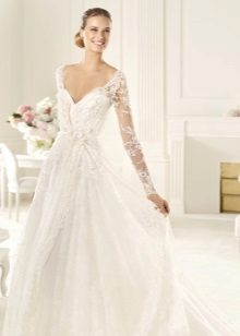 Robe de mariée en dentelle par Eli Saab