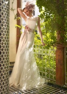 Robe de mariée en dentelle droite