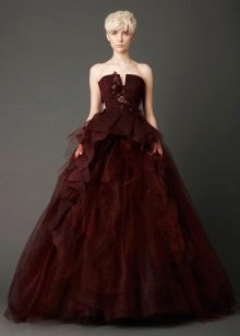 Robe de mariée rouge par Wong