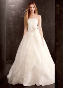 Robe de mariée magnifique par Wong