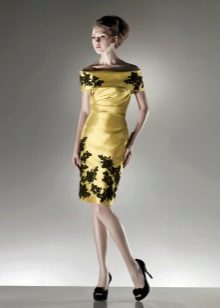 Robe de mariée en dentelle olive
