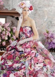 Robe de mariée de couleur inhabituelle