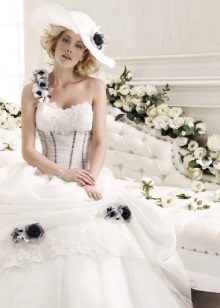 Robe de mariée magnifique plage