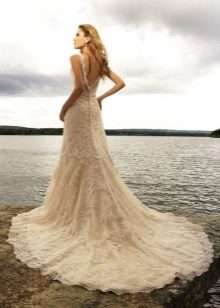 Robe de mariée de plage avec un long train