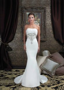 Robe de mariée dans le sol pour bas