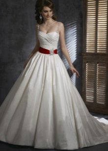 Robe de mariée silhouette une ligne