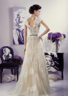Robe de mariée provençale à dos nu