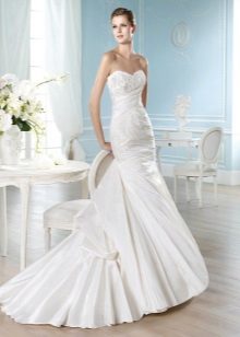 Robe de mariée sirène avec train