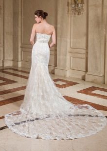 Robe de mariée sirène avec un train large