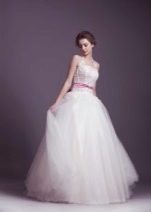 Robe courte de mariage par Anastasia Gorbunova