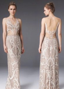 Robe de soirée avec l'illusion d'un corps nu
