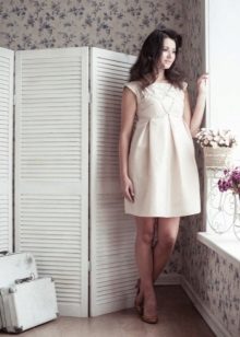 Robe de mariée moelleuse pour mariées enceintes