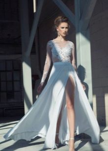 Robe de mariée fendue