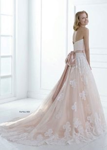 Robe de mariée avec dos ouvert
