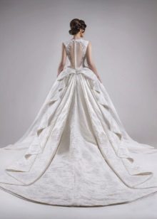 Robe de mariée magnifique avec la boucle décorée