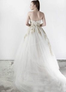 Robe de mariée moelleuse avec strass