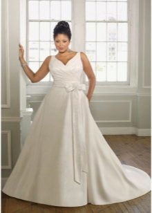 Robe de mariée en forme de A pour la mariée pleine