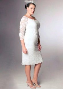 Robe de mariée en dentelle fourreau complet