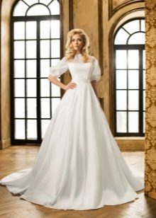 Magnifique robe de mariée fermée