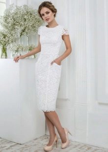 Robe de mariée midi en dentelle