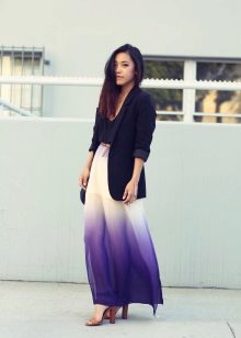 Robe violette blanche