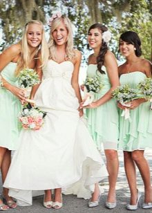 Robes de menthe pour demoiselles d'honneur