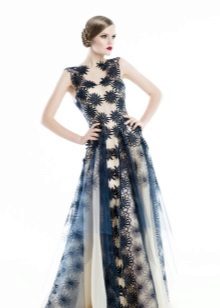Robe de soirée en guipure de coupe simple