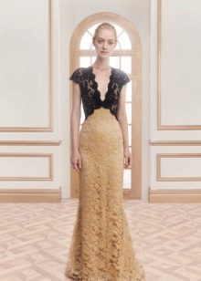 Robe de soirée longue en différents types de guipure