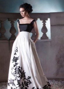 Robe de soirée simple avec application ajourée